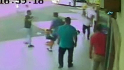 Otogarda bilet kavgası kamerada: 3 yaralı