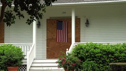 Hurricane Irma's fierce winds blast into Florida