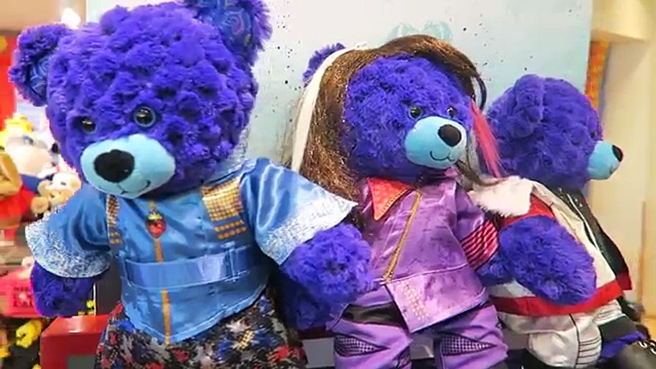 BUILD A BEAR DISNEY DESCENDANTS PLUSHIE REVIEW & MAL AND CARLOS OUTFITS
