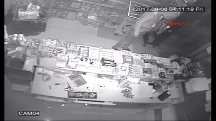 Konya - Marketin Kepengini Krikoyla Kaldırıp 40 Bin Liralık Soygun Yaptılar