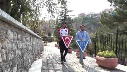 32 Kilometrelik Yolu Bisikletleriyle Giderek Kutsal Toprakları Yerlerine Ulaştırdılar