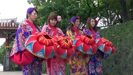 女だらけの沖縄 沖スロ生活2日目【何やるっTV】沖スロで食事代稼ぎます