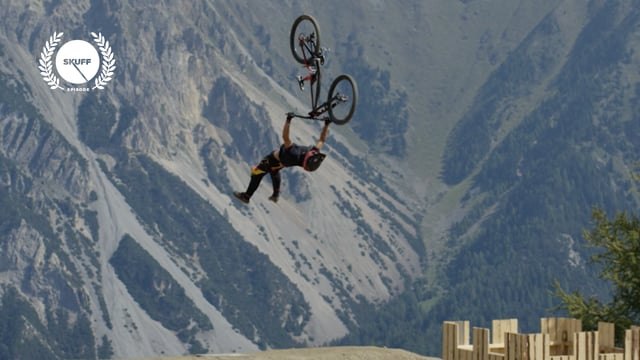 World First Mountainbike Tricks | Suzuki 9 Knights | Skuff TV Bike