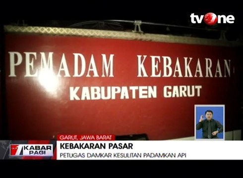 Kebakaran Besar Hanguskan 60 Kios di Pasar Leles