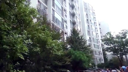 서울 장지동 아파트 외벽 작업 중 추락해 중상...병원 이송 / YTN