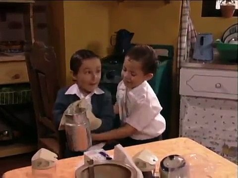 No Limite da Paixão - Ana Cristina se acidenta, ao tentar salvar as crianças de se queimarem.