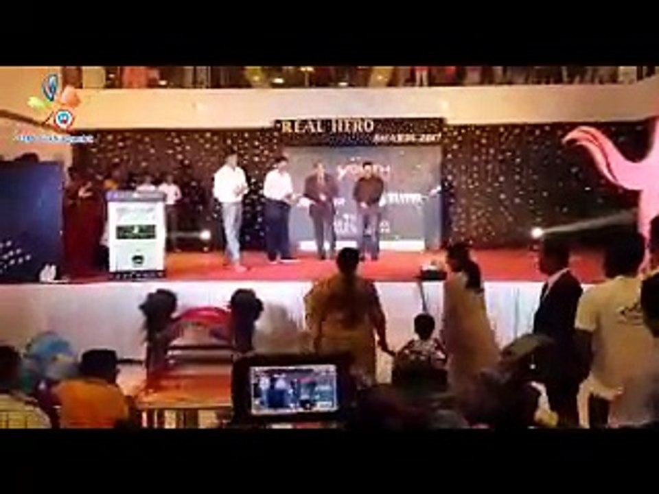 Youth Foundation for conferring Dr.V G Mohan Prasad with the 'Real Hero Award 2017'