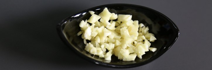 كيفية تقطيع الثوم