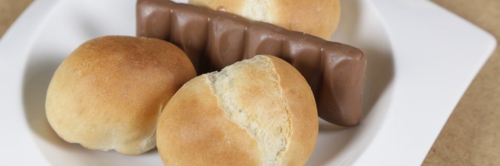 خطوات سهلة  لتحضير كرات الخبز بالشوكولاته