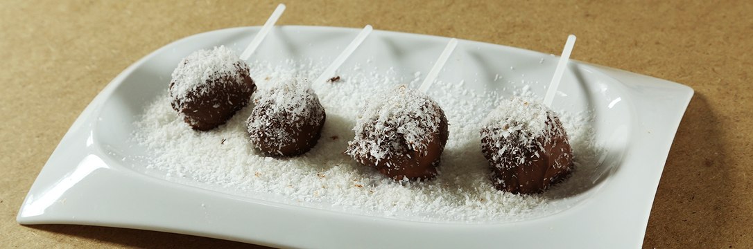 خطوات سهلة لتحضير كيك كرات جوز الهند