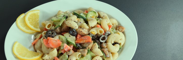 خطوات سهلة لتحضير سلطة المعكرونة الباردة