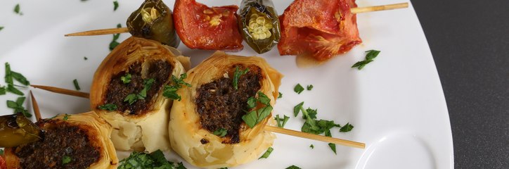 خطوات سهلة لتحضير  لفائف الجلاش باللحم