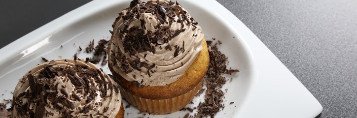 خطوات تحضير كب كيك بالفستق الحلبي