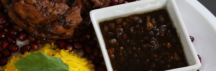 الدجاج بصلصة الرمان والجوز بالخطوات الكاملة