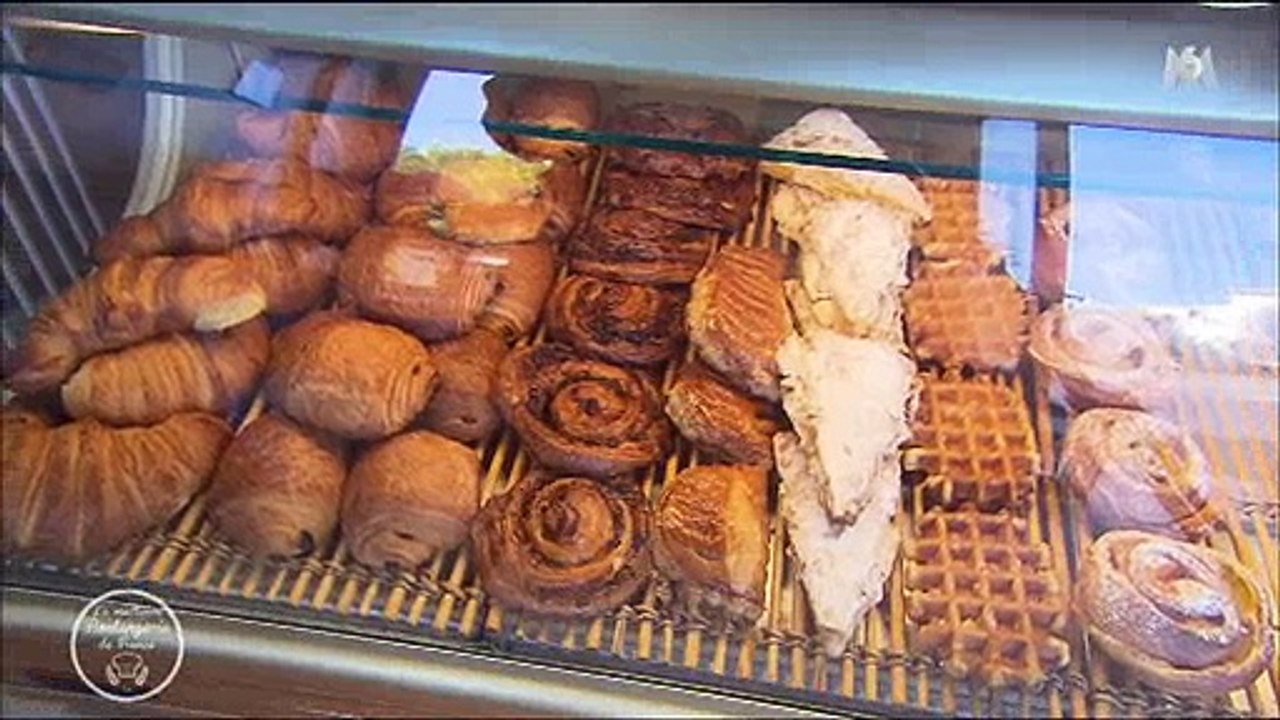 Le jury de "La meilleure boulangerie de France" étonné par les choix musicaux d'un boulanger - Regardez