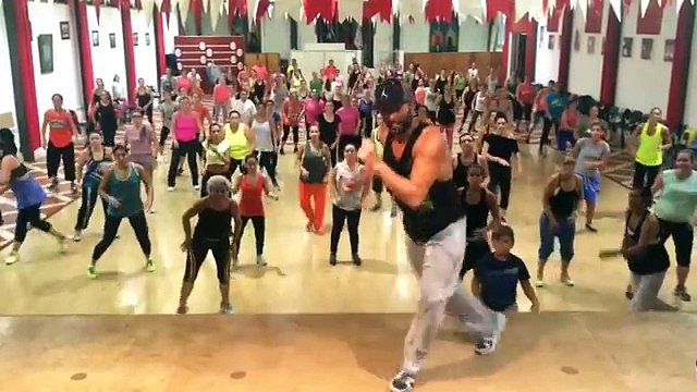 A New Coreography by Ricardo Rodrigues _ Zumba Fitness