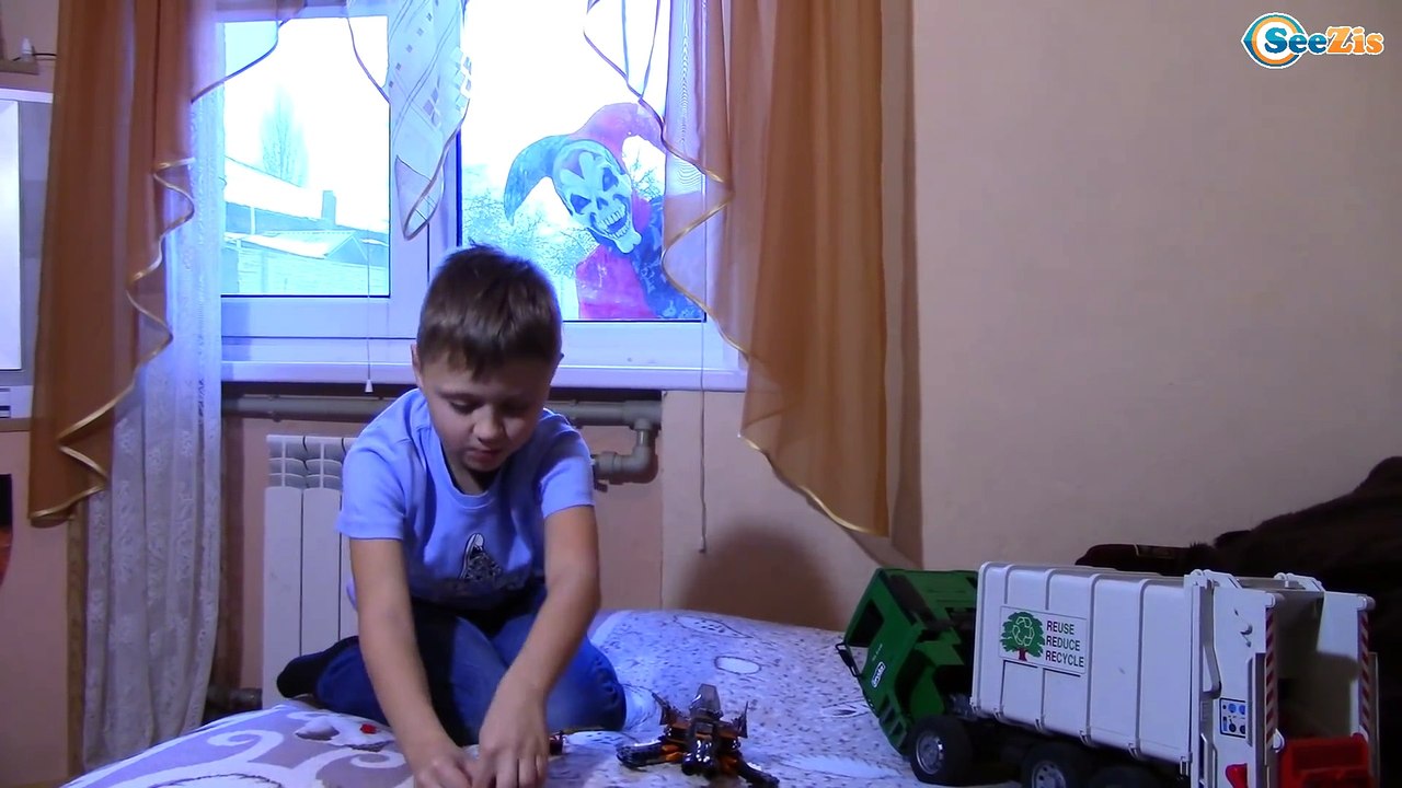 Страшный Клоун Напал На Игорька ЯРОСЛАВА СПАСАЕТ ДРУГА Видео для детей Scary Killer Clown Tiki Taki