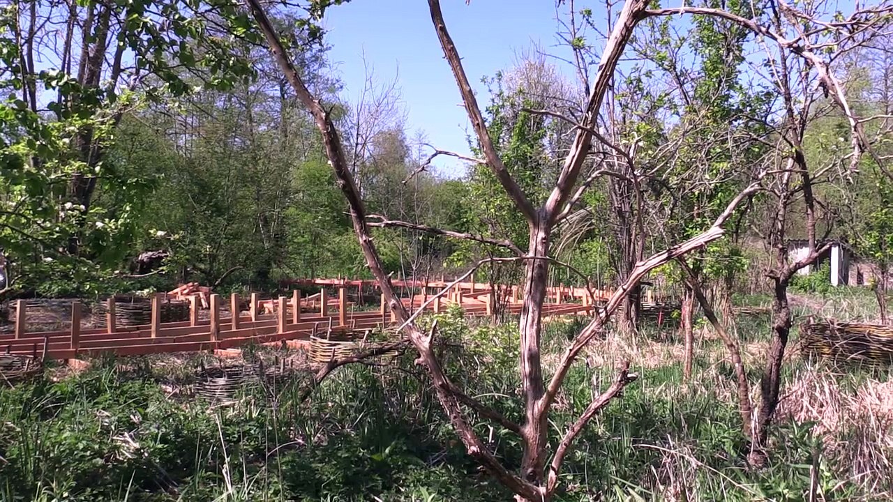La sphère nourricière,Installation paysagère de Manon Bordet Chavannes, de Marie Bregeon et de Johann Laskowski paysagistes -  Festival Art Villes et paysage - Hortillonnages 2016