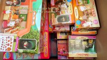 Playing with Calico Critters Boutique Make up Counter and Dressing Room Toys Unboxing Review & Demo