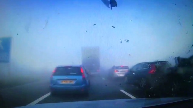 Un mur de brouillard provoque des accidents
