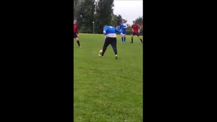 Ce joueur de Foot est génial! Sunday League