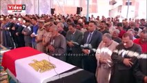 مدير أمن المنوفية يتقدم جنازة الشهيد النقيب محمد عصام