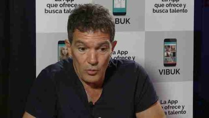 Antonio Banderas respalda la app VIBUK que "pondrá el talento en el bolsillo"
