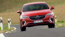 Opel Insignia GSi Driving Video