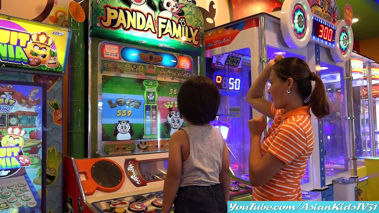 Indoor Amusement Theme Park: Fun, Fun Arcade Games Playtime with Garet!