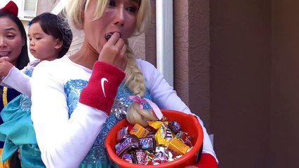 Frozen Elsa eats Candy becomes FAT Elsa w/ Elsa baby, snow white, chocolate fountain, male