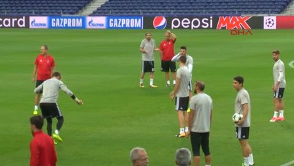 Beşiktaş Teknik Direktörü Güneş Gruptaki Dört Takım İçinde En İyi Futbolu Oynamak İstiyoruz