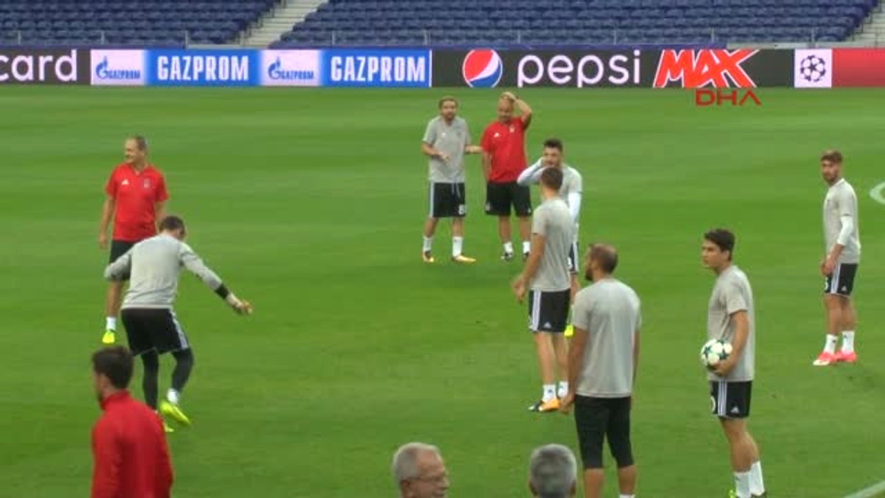 Beşiktaş Teknik Direktörü Güneş Gruptaki Dört Takım İçinde En İyi Futbolu Oynamak İstiyoruz