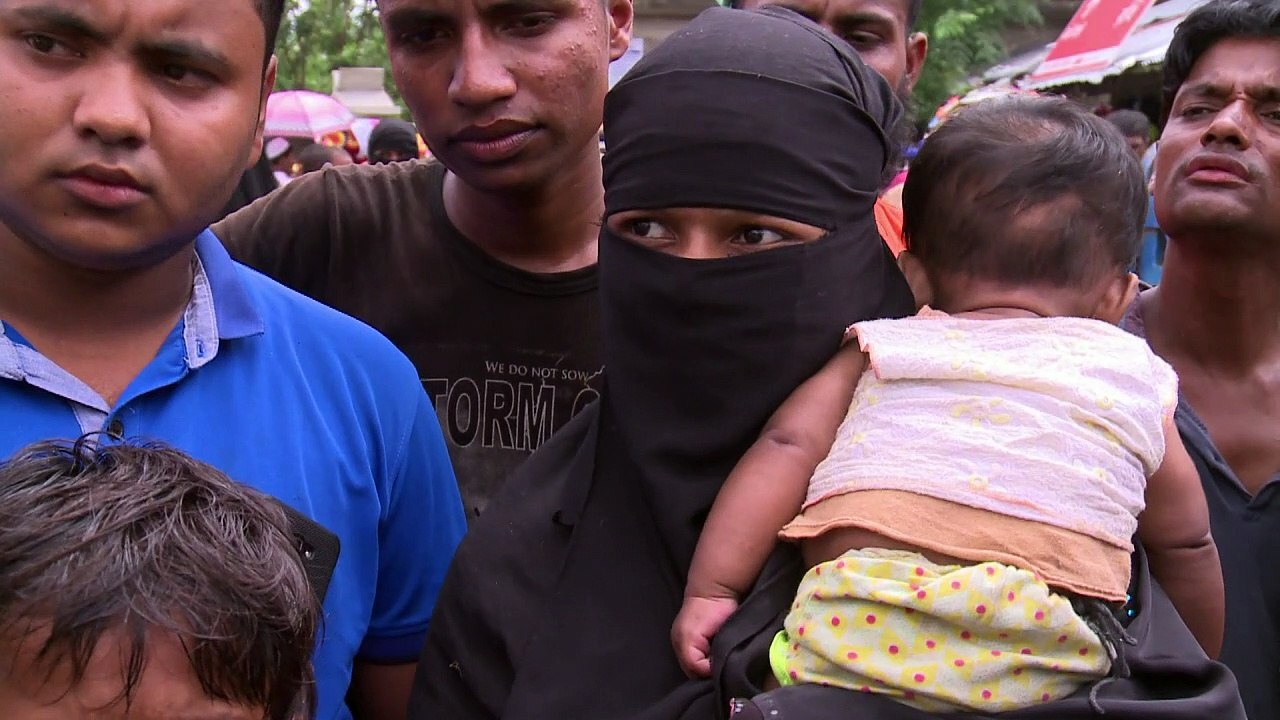 Bangladeshis pitch in to aid 'Muslim brothers' fleeing unrest