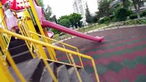 Parkta oyunlar prenses kaykay ile yarışmalar, eğlenceli çocuk videosu