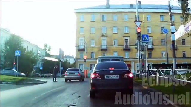 Ultimate Retardet Idiot Driving Fails | WTF Moments Caught On Camera 2017