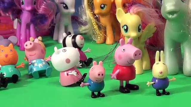 Porc et la famille sur dans avec mon petit poneys flutter mentholé et le
