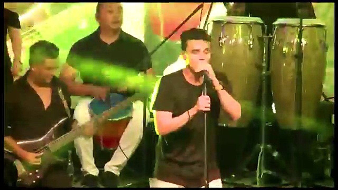 En el motel con nuevos arreglos Silvestre Dangónd y Lucas