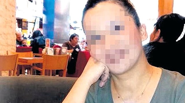 Elektrik Bahanesiyle Eve Girip, Genç Kadının Karşısında Kendisini Tatmin Eden Sapık Durmuyor