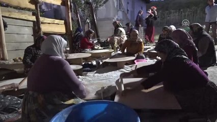 Yangın Savaşçıları"Nın Yemeği Köylü Kadınlardan - Kütahya