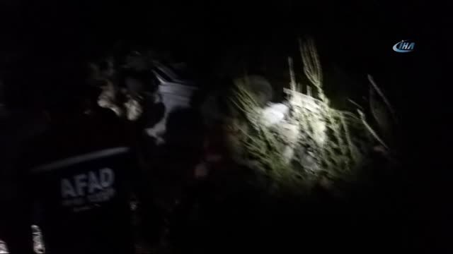 Erzincan da Virajı Alamayan Otomobil Şarampole Devrildi: 4 Ölü, 2 Yaralı