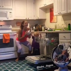 Evde çocuklarla egzersiz