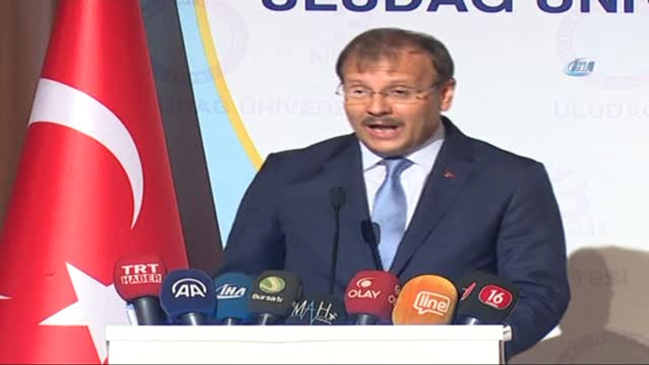 Başbakan Yardımcısı Hakan Çavuşoğlu: "Bilgi ve Teknoloji Konusunda Pasif ve Tüketici Konumunda...