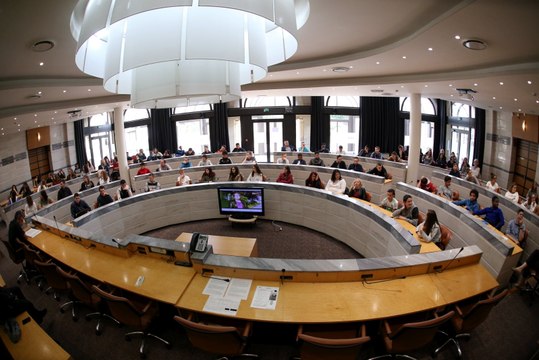 Grand Est : une centaine de lycéens de Champagne-Ardenne deviennent des Journalistes d'un jour à Châlons-en-Champagne