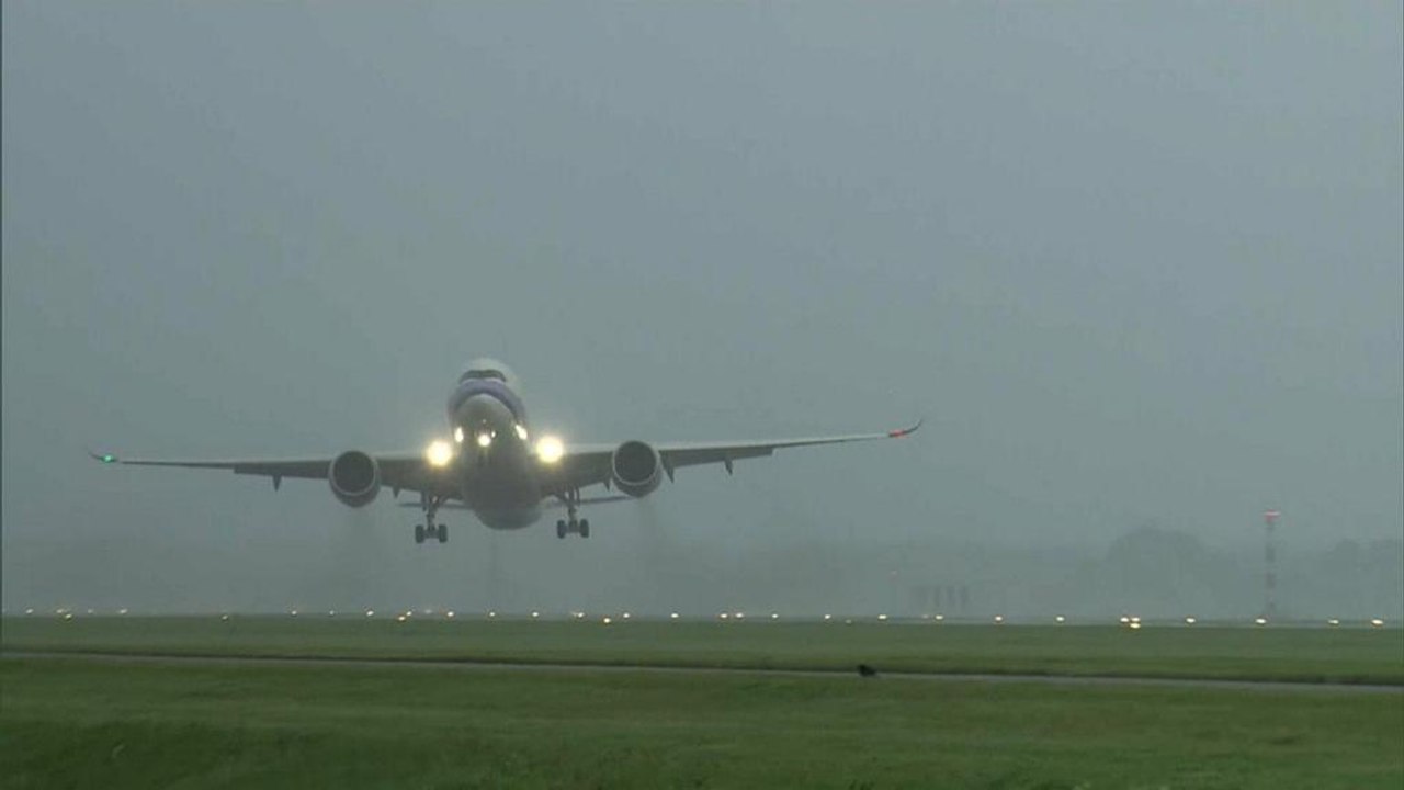 Orkan Sebastian wirbelt Niederlande und Deutschland durcheinander