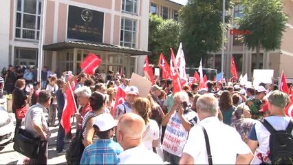 İl Milli Eğitim Müdürlüğü Önünde "Atatürksüz Eğitim İstemiyoruz" Eylemi