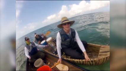 Un requin attaque des pêcheurs sur des canoës !