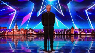 John Parnell is our hoop guy with a catchy tune _ Auditions Week 4 _ Britain’s Got Talent 2017-rr-rlcuLrz8