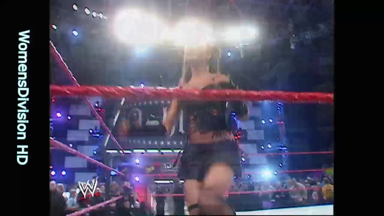 Ashley vs Torrie Wilson