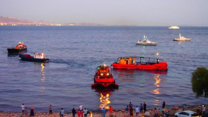 Grecia, petroliera affonda, macchia nera davanti a Salamina
