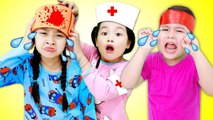 Bad Kid STEALS Candy Crying Bad baby Playing Doctor & Learn Colors With Bandage Finger Family Song